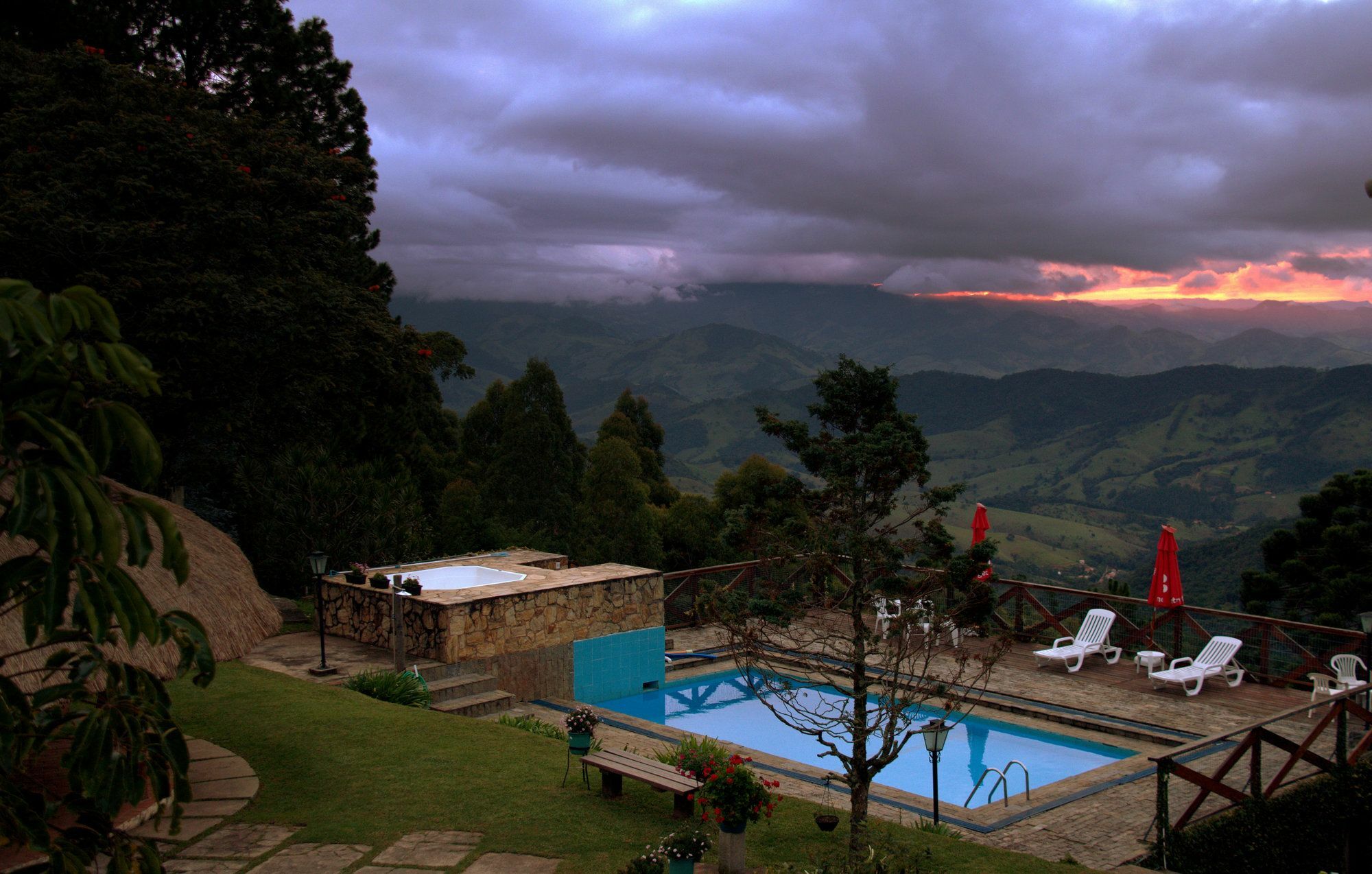 Pousada Marco Polo Campos do Jordão エクステリア 写真